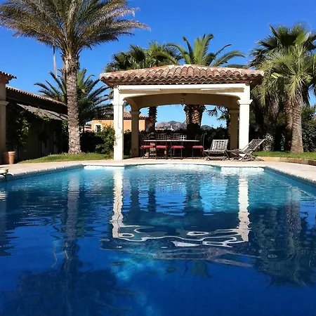 别墅 圣拉斐尔德平原皮耶鲁克斯李森特别墅酒店 Saint-Raphaël