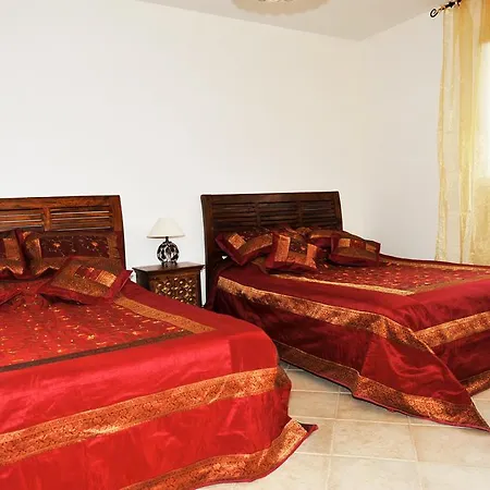 圣拉斐尔德平原皮耶鲁克斯李森特别墅酒店 别墅 Saint-Raphaël