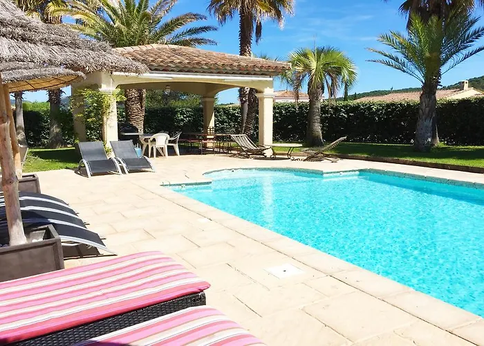 Villa Luxueuse Recente A Raphael De Plain Pied *