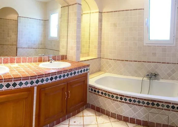 Luxueuse Recente A Raphael De Plain Pied Villa *